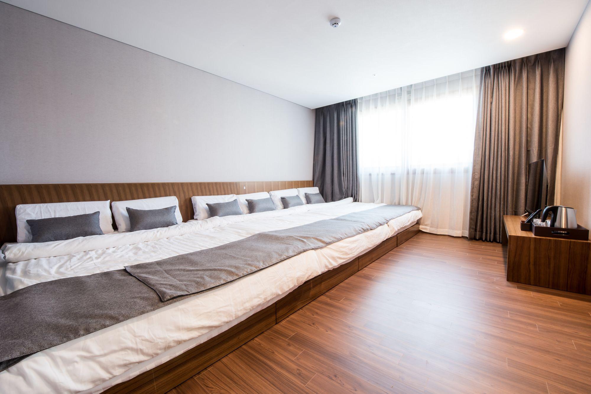 Silla Boutique Hotel Premium Gyeongju Exterior photo