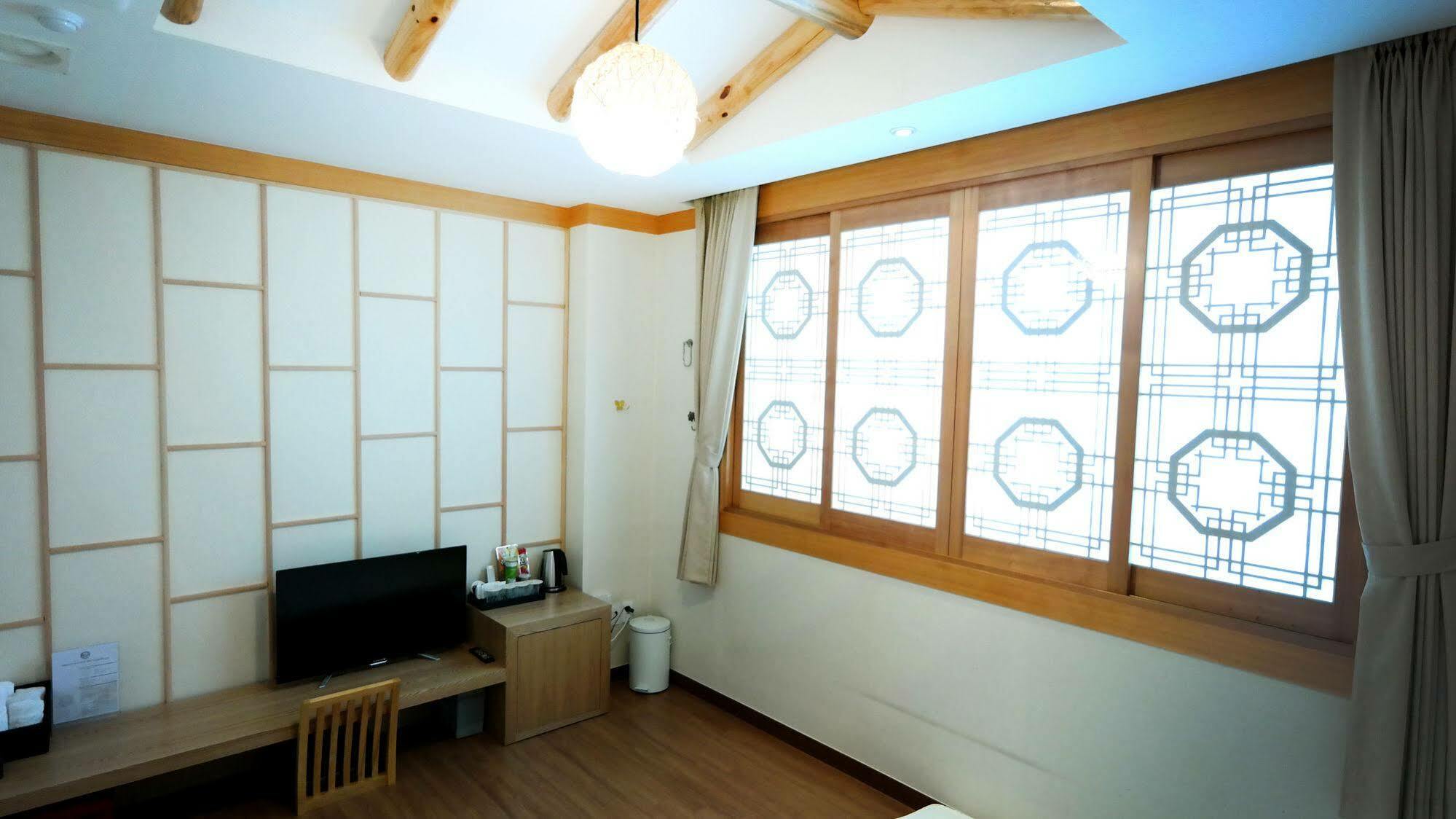 Silla Boutique Hotel Premium Gyeongju Exterior photo