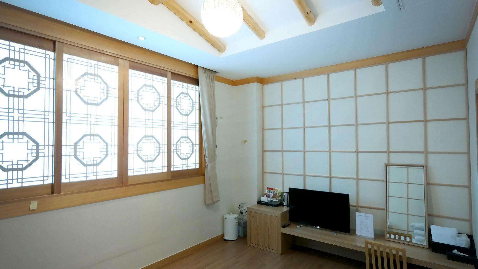 Silla Boutique Hotel Premium Gyeongju Exterior photo